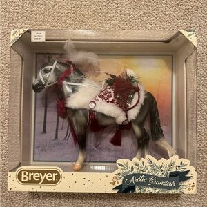 Breyer 2021 Holiday Collection Horse Arctic Grandeur #700124